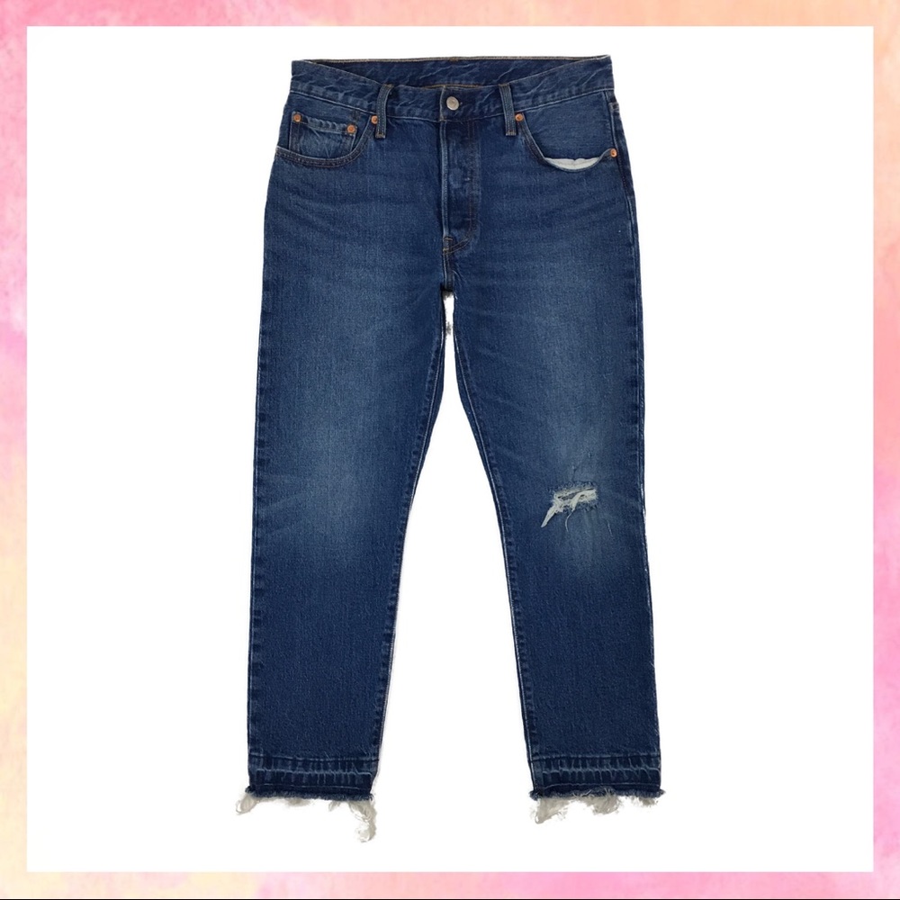 NWOT Levi’s Premium Wedgie Fit Frayed Ankle 501s